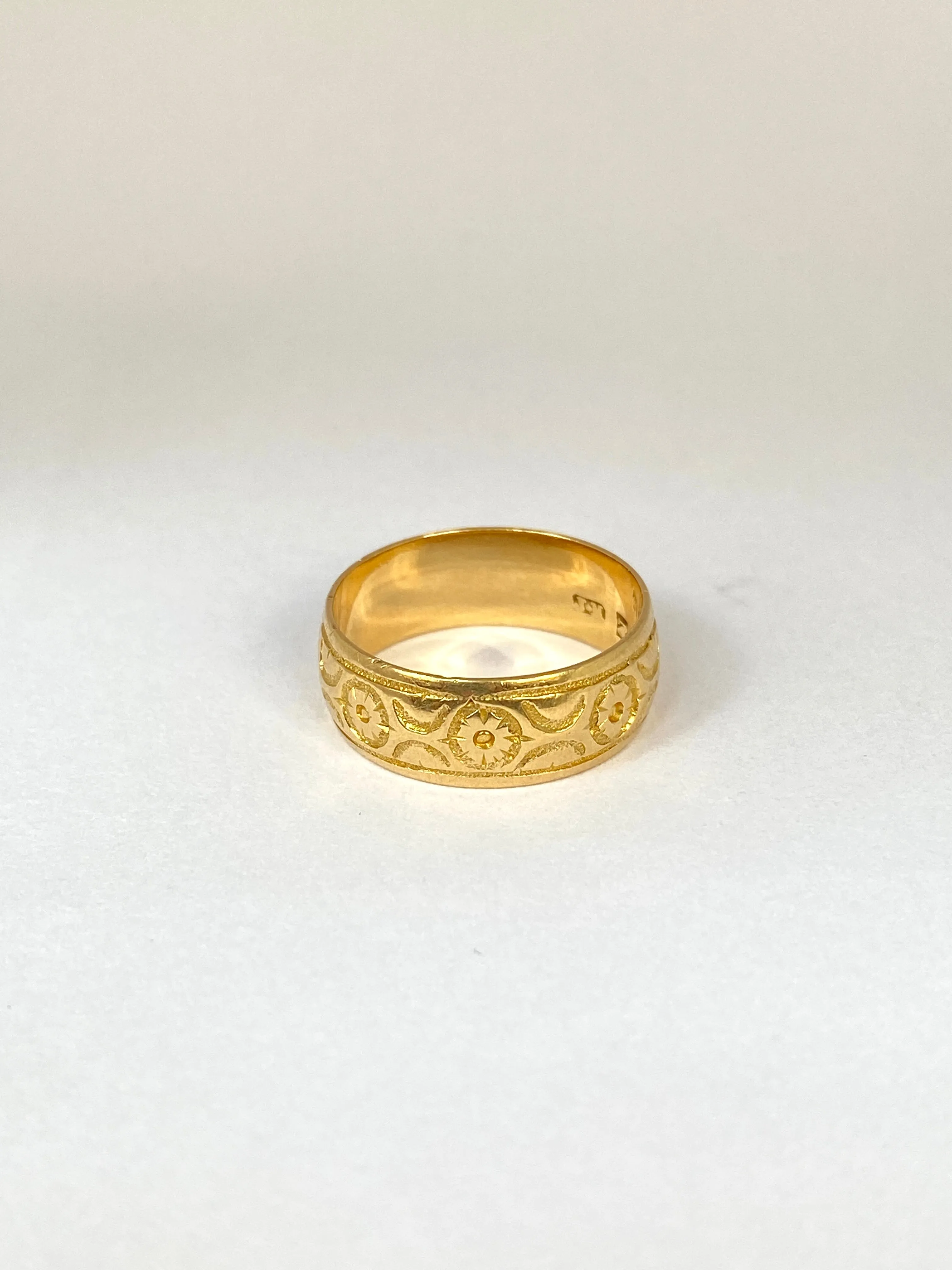 Antique, Victorian, 18ct Gold, Engraved (Orange Blossom) Wedding /Stacking Band, Hallmarked, 18ct Gold, Birmingham