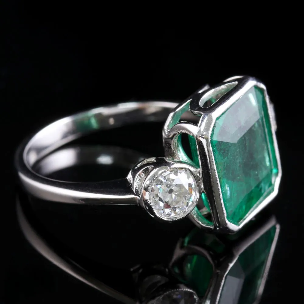 Art Deco Emerald Diamond Platinum Ring 8Ct Emerald 1.20Ct Diamond