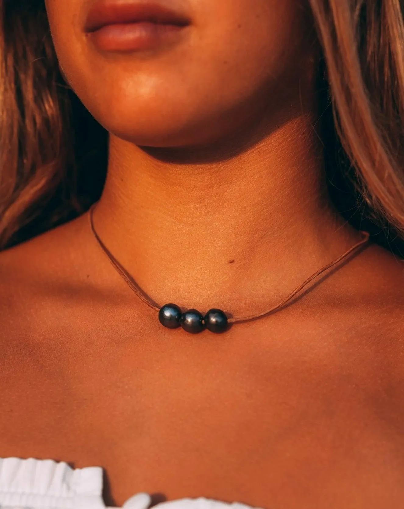 Black Triple Pearl (unisex)