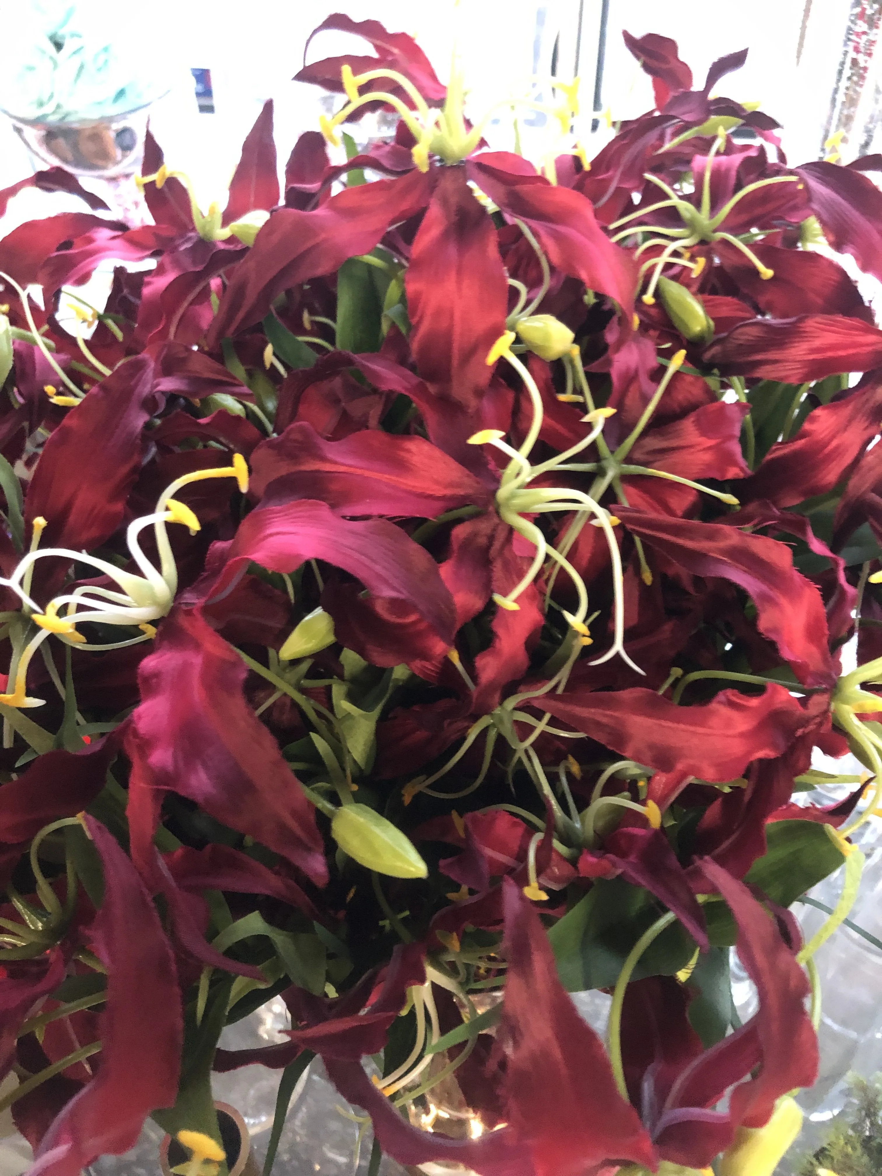 Burgundy Gloriosa fire Lily Artificial flowers