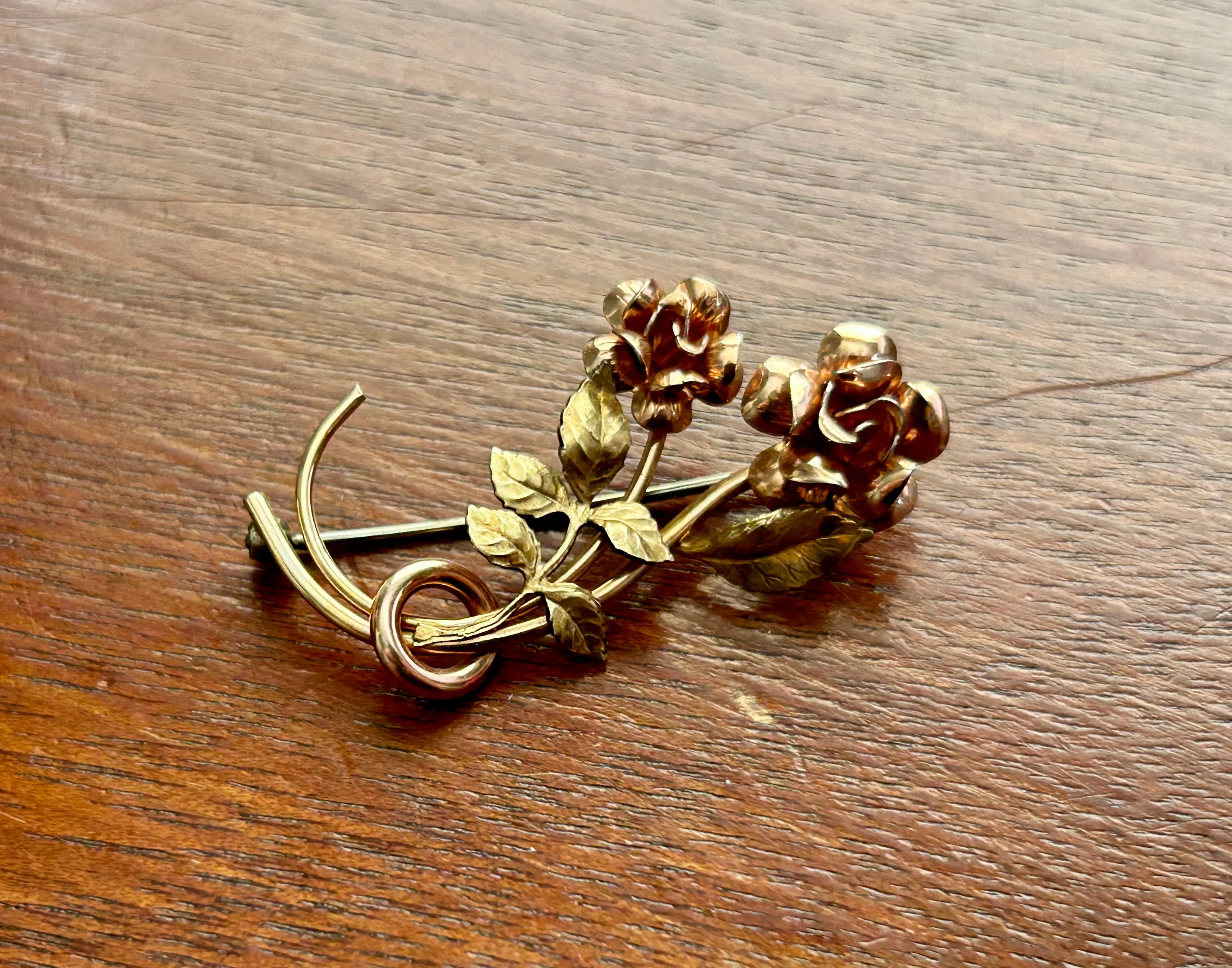 Vintage Signed Krementz Tri Tone Rose Yellow Gold Tone Rose Bouquet Brooch Pin